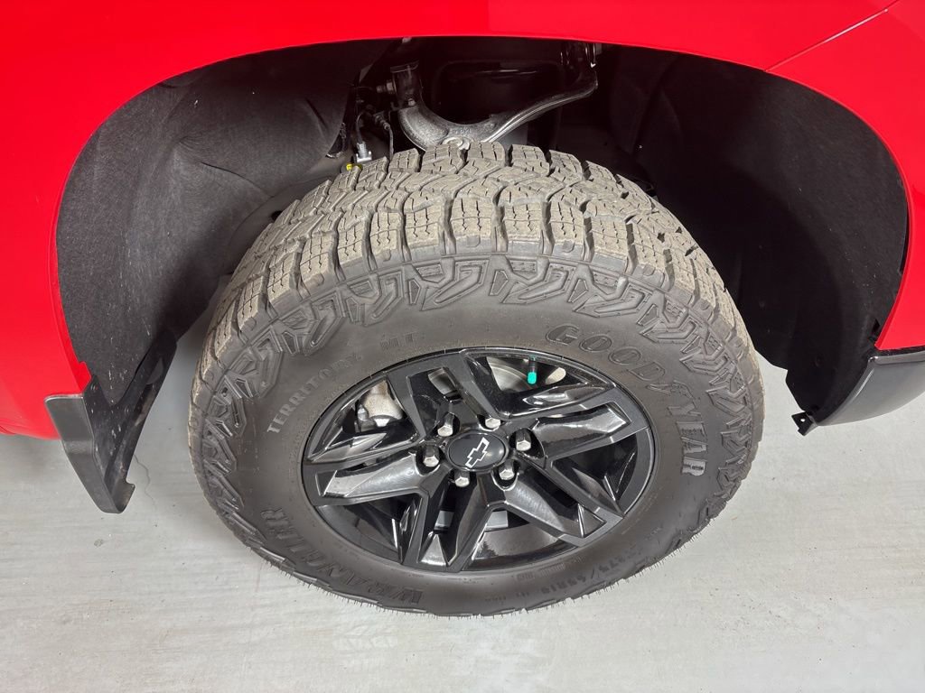 Used 2024 Chevrolet Silverado 1500 LT Trail Boss image 11