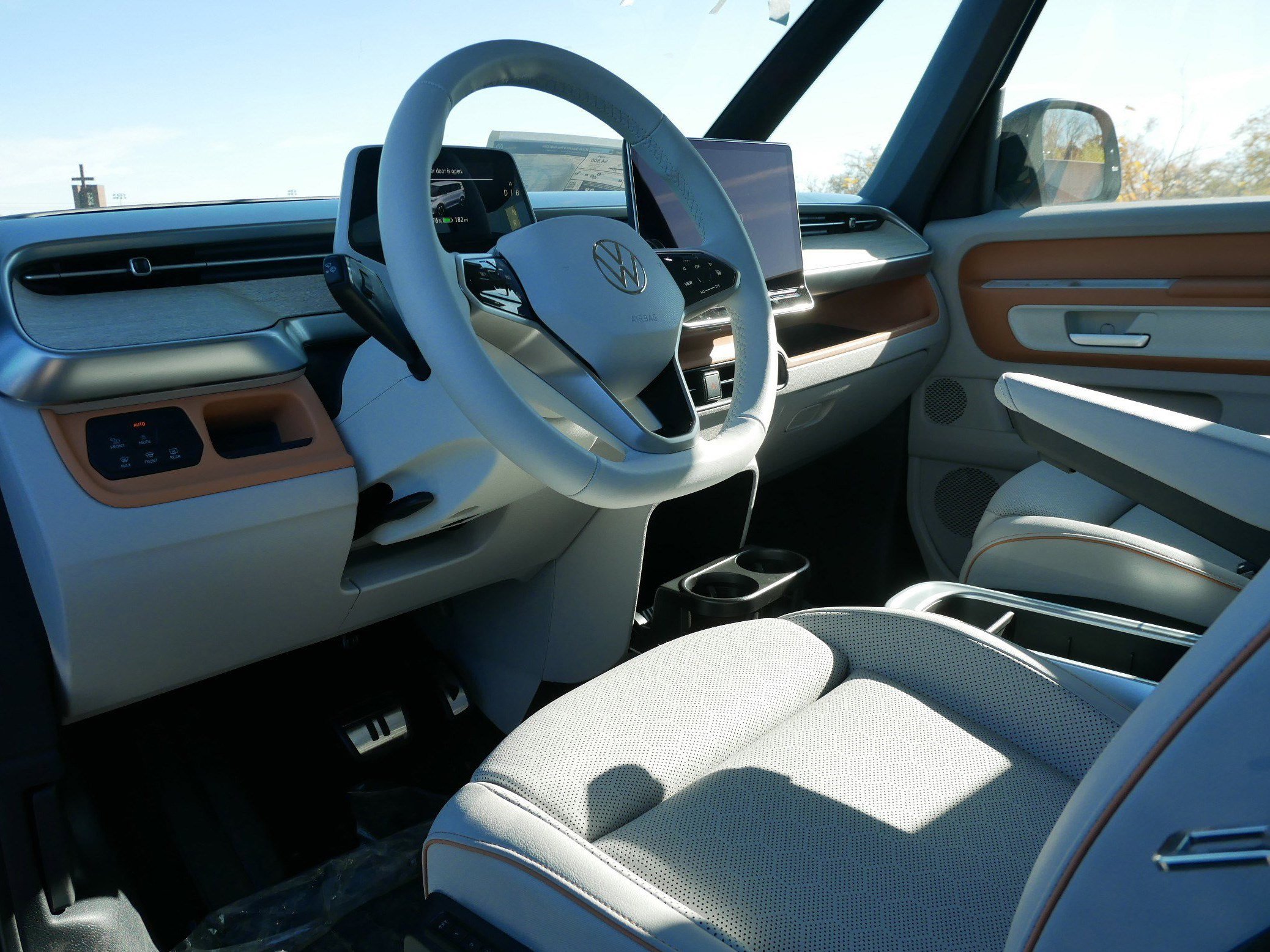 New 2025 Volkswagen ID. Buzz Pro S Plus image 3