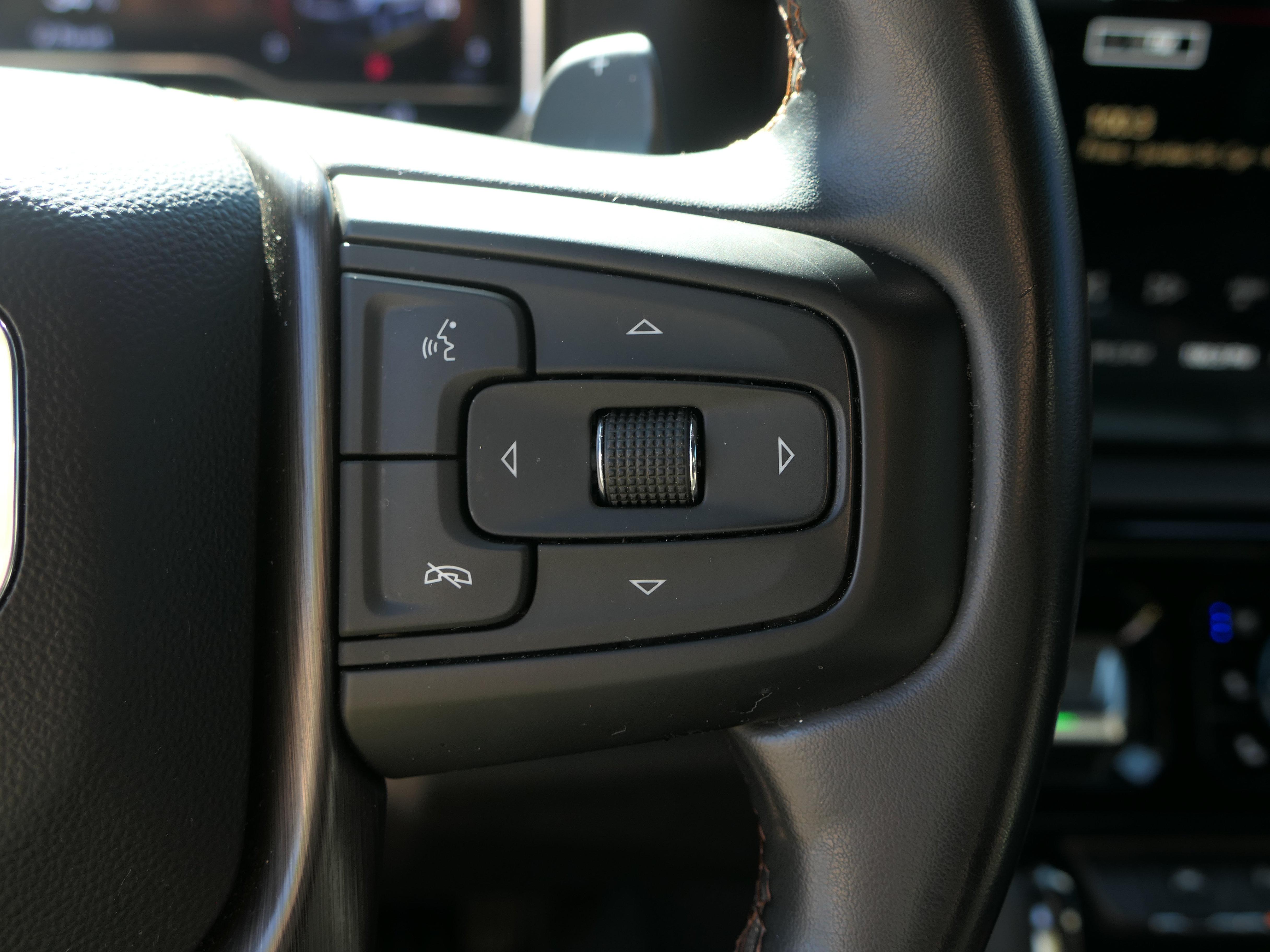 Used 2023 GMC Sierra 1500 AT4 w/ AT4 Premium Package AWD/4WD image 18