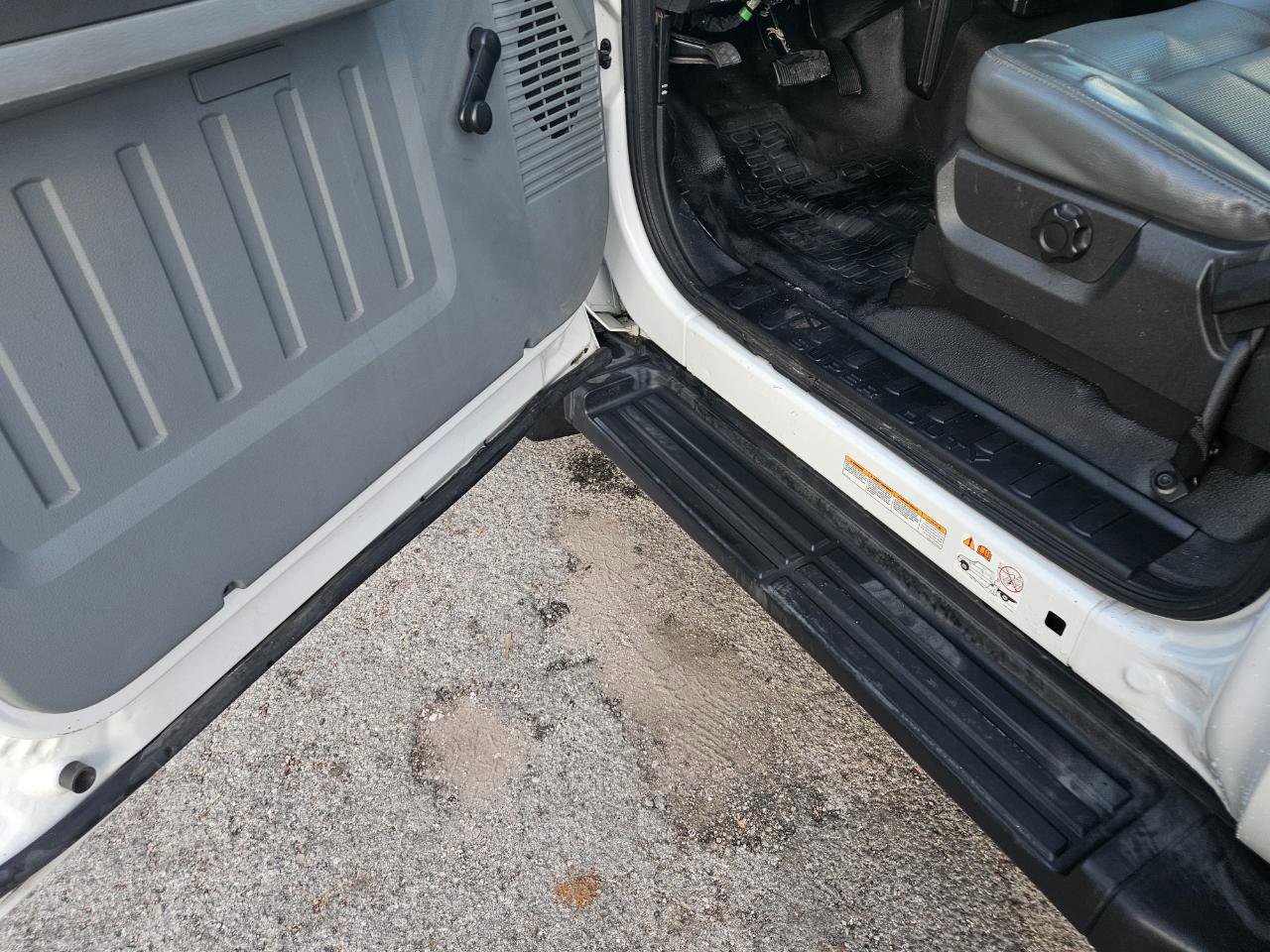 Used 2011 Ford F450 XL w/ XL Decor Group RWD image 16
