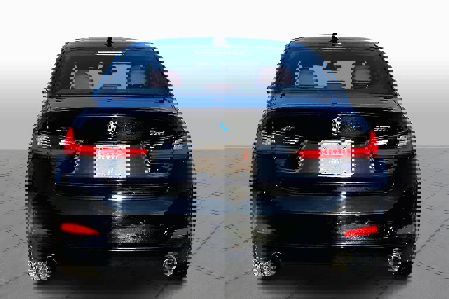 Used 2023 BMW 330i xDrive 330i xDrive w/ Driving Assistance Package image 5