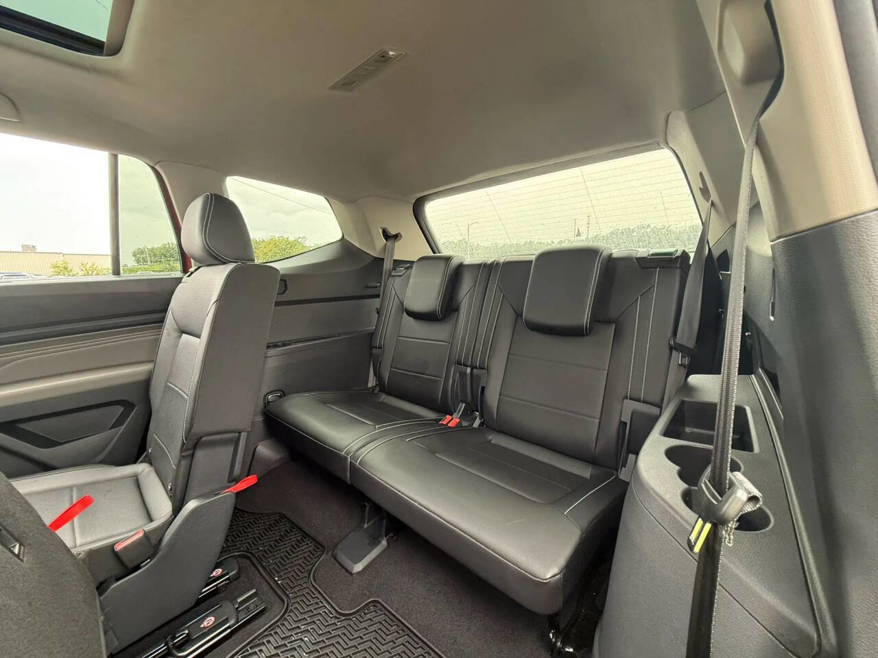 Used 2021 Volkswagen Atlas SE w/ Panoramic Sunroof Package AWD/4WD image 30