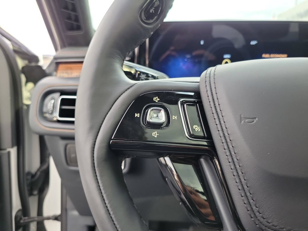 New 2026 Lincoln Aviator Black Label w/ Jet Appearance Package AWD/4WD image 24