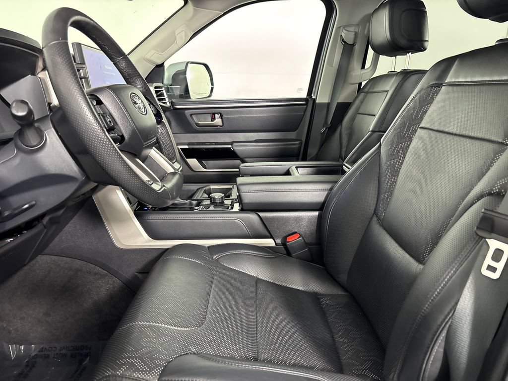 Used 2024 Toyota Tundra Limited AWD/4WD image 8