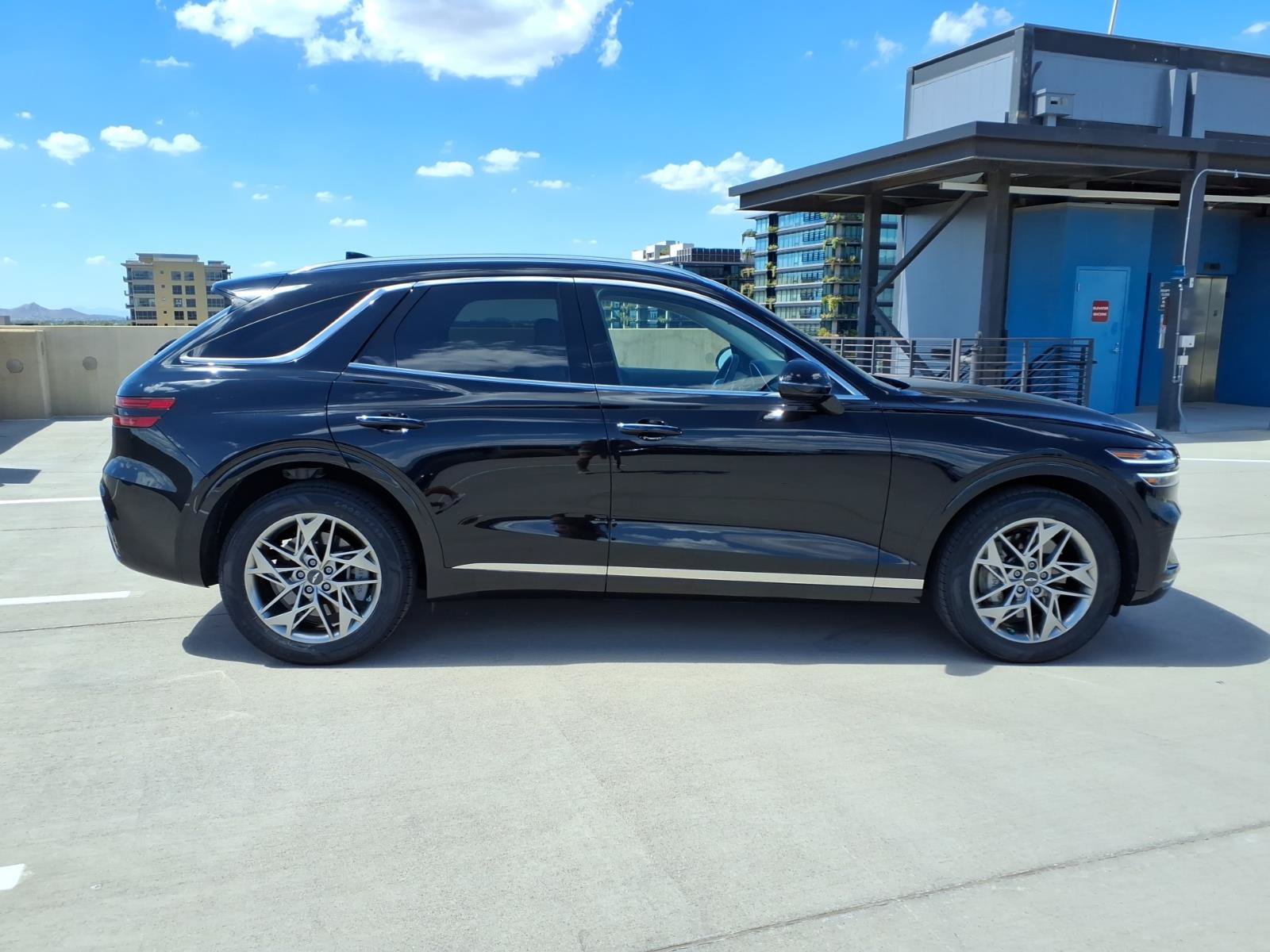 Used 2024 Genesis GV70 2.5T AWD/4WD image 7