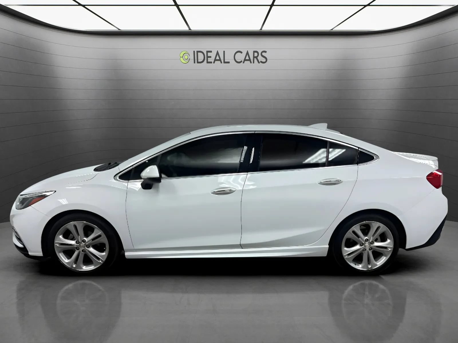 Used 2017 Chevrolet Cruze Premier w/ RS Package FWD image 8