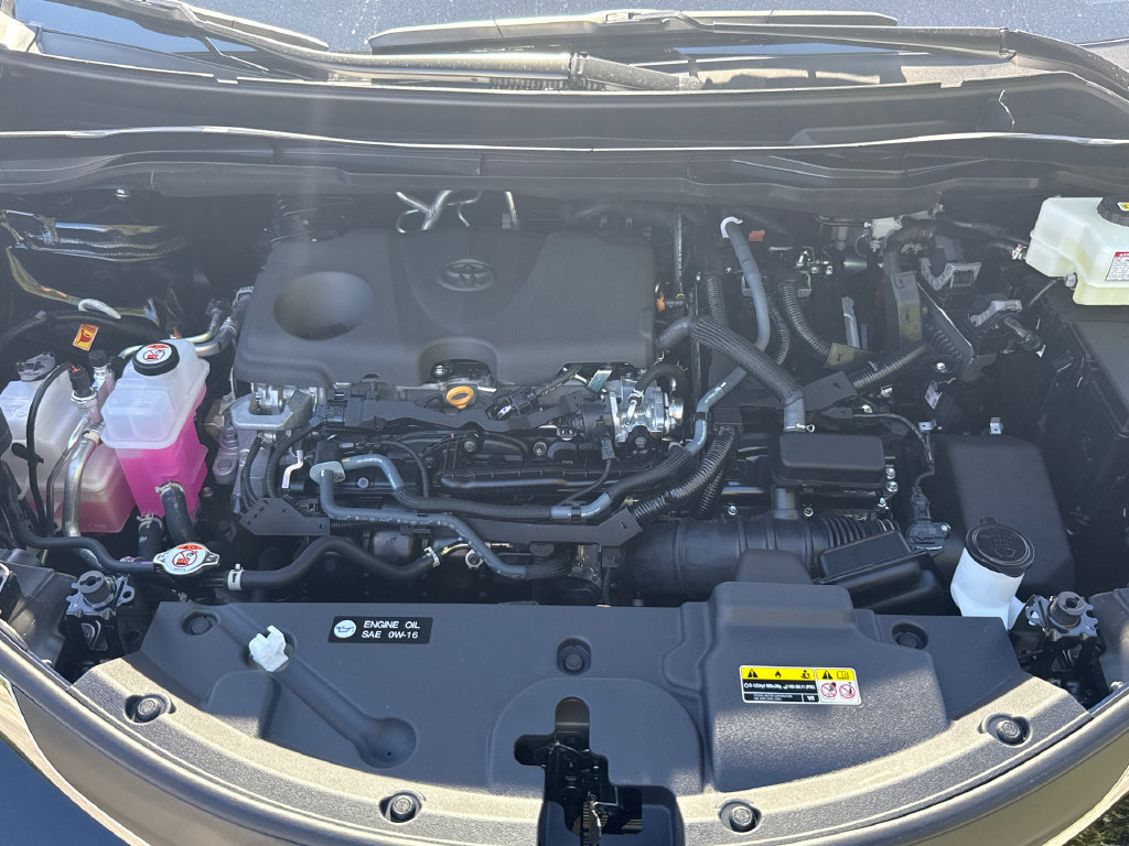 Certified 2026 Toyota Sienna XLE FWD image 9