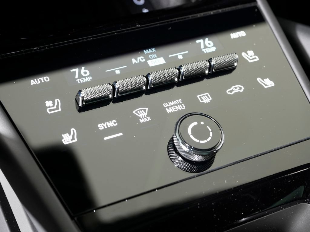 Certified 2026 Porsche Cayenne AWD/4WD image 31