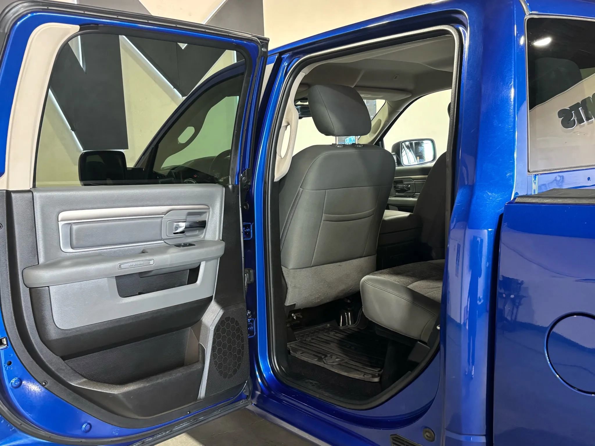 Used 2017 RAM 1500 Big Horn AWD/4WD image 12