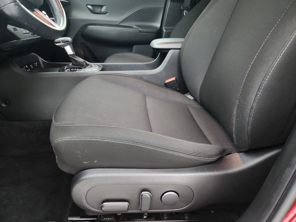 Used 2025 Hyundai Kona SEL FWD image 21