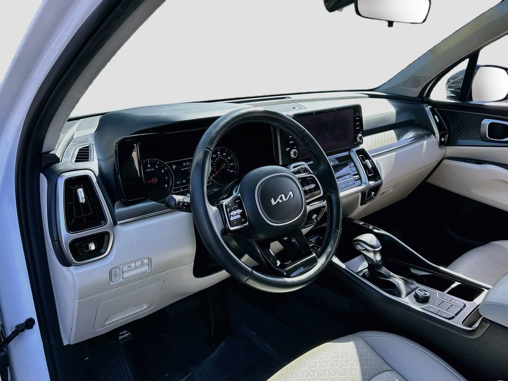 Used 2023 Kia Sorento S FWD image 9