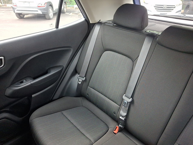 Certified 2022 Hyundai Venue SE FWD image 18
