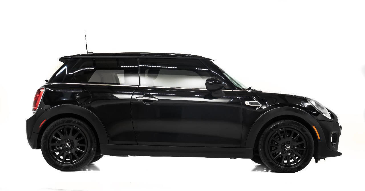 Used 2015 MINI Cooper 2-Door Hardtop image 5