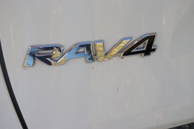 Used 2025 Toyota RAV4 XLE image 7