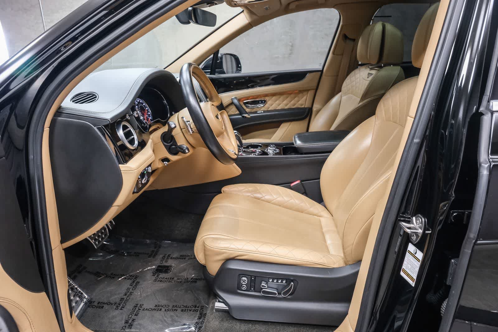 Used 2018 Bentley Bentayga AWD/4WD image 21