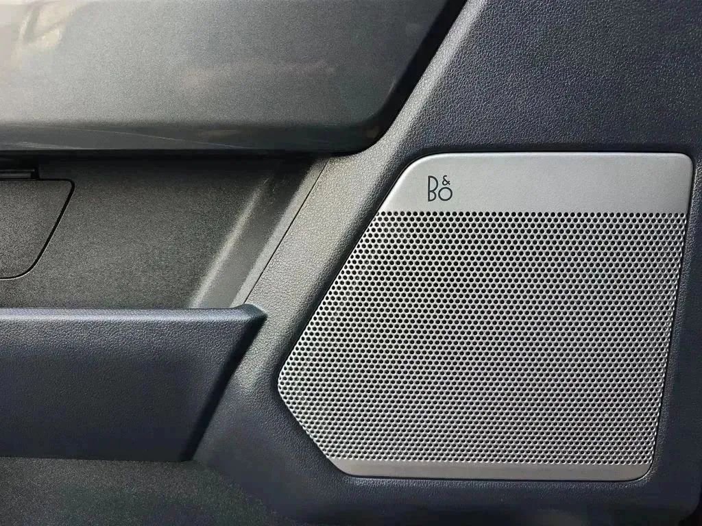 Used 2022 Ford F150 Lariat w/ Equipment Group 502A High image 18