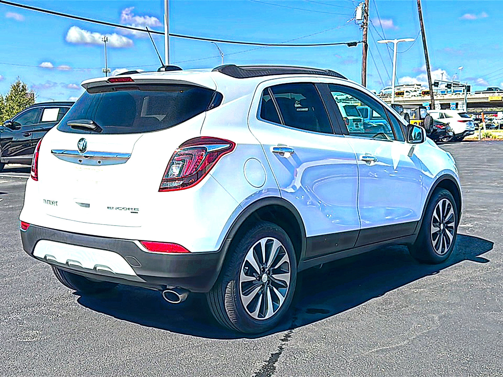 Used 2022 Buick Encore Preferred w/ Safety Package AWD/4WD image 8