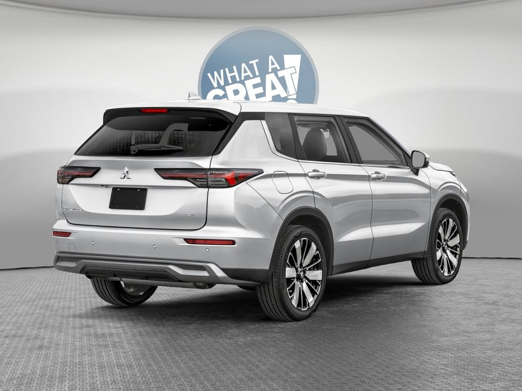 New 2026 Mitsubishi Outlander AWD image 2