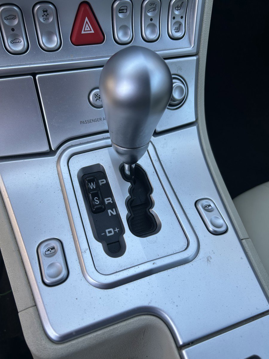 Used 2005 Chrysler Crossfire Limited RWD image 16