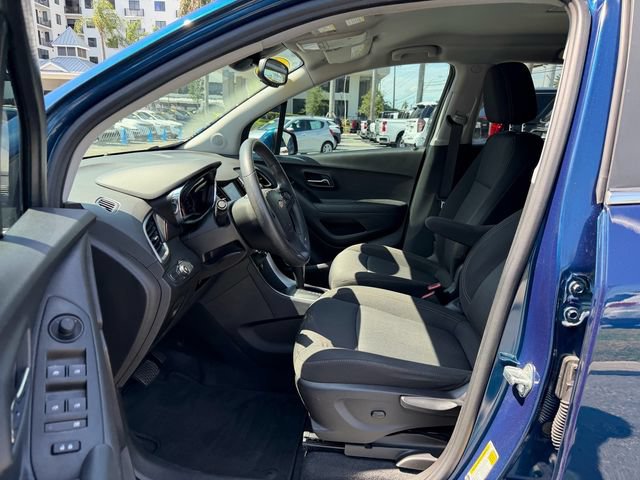 Used 2020 Chevrolet Trax LT FWD image 10