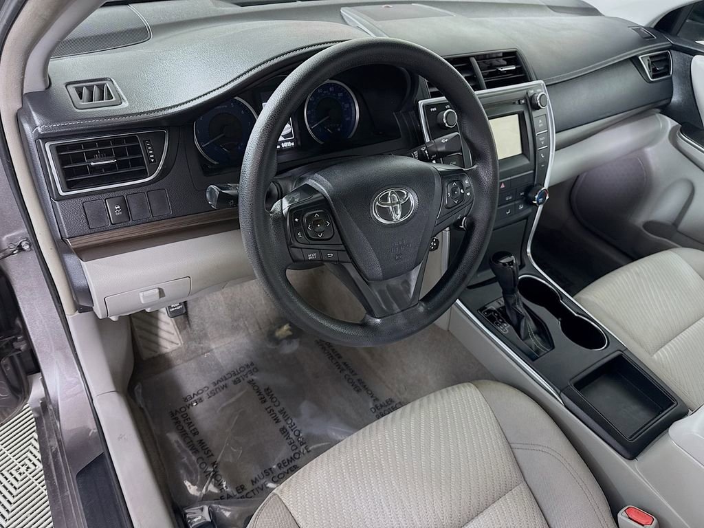 Used 2016 Toyota Camry LE FWD image 16