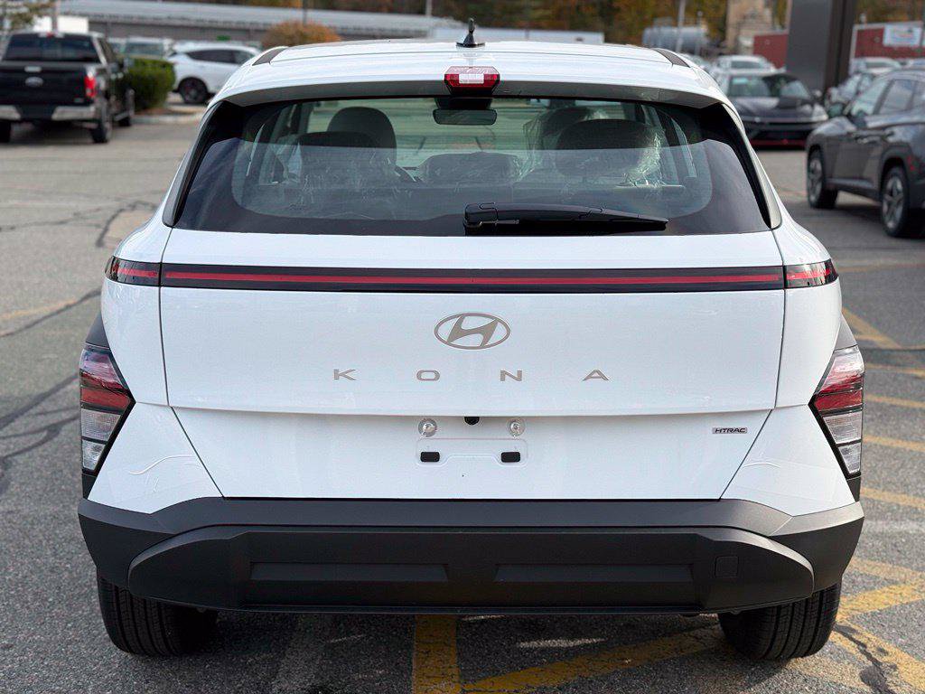 New 2027 Hyundai Kona SE AWD/4WD image 5