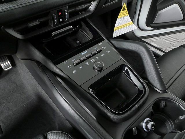 New 2026 Porsche Cayenne S image 18