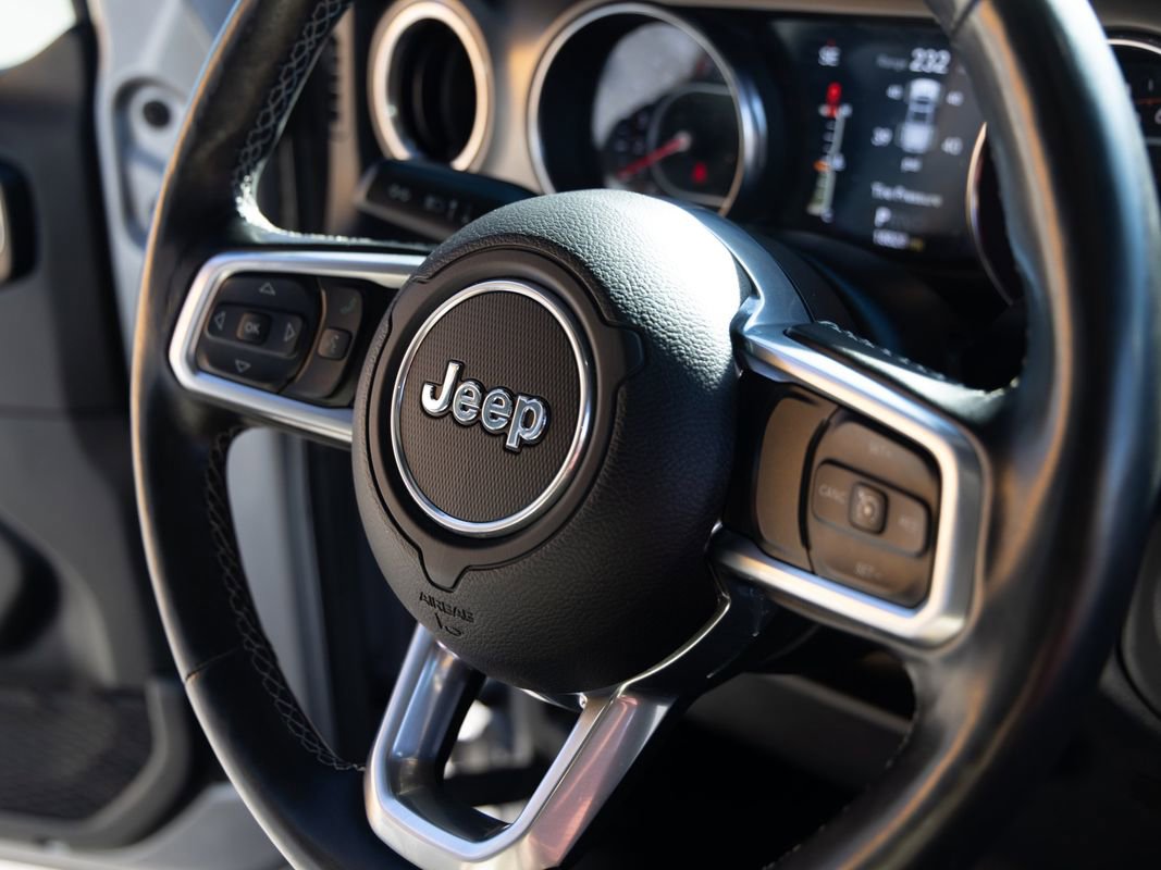 Used 2020 Jeep Gladiator Rubicon w/ Uconnect 4C Nav & Sound Group image 29