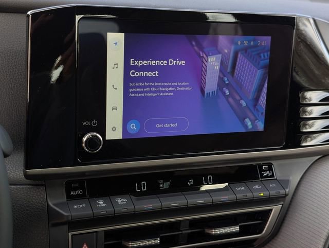 Used 2025 Toyota Camry SE image 16