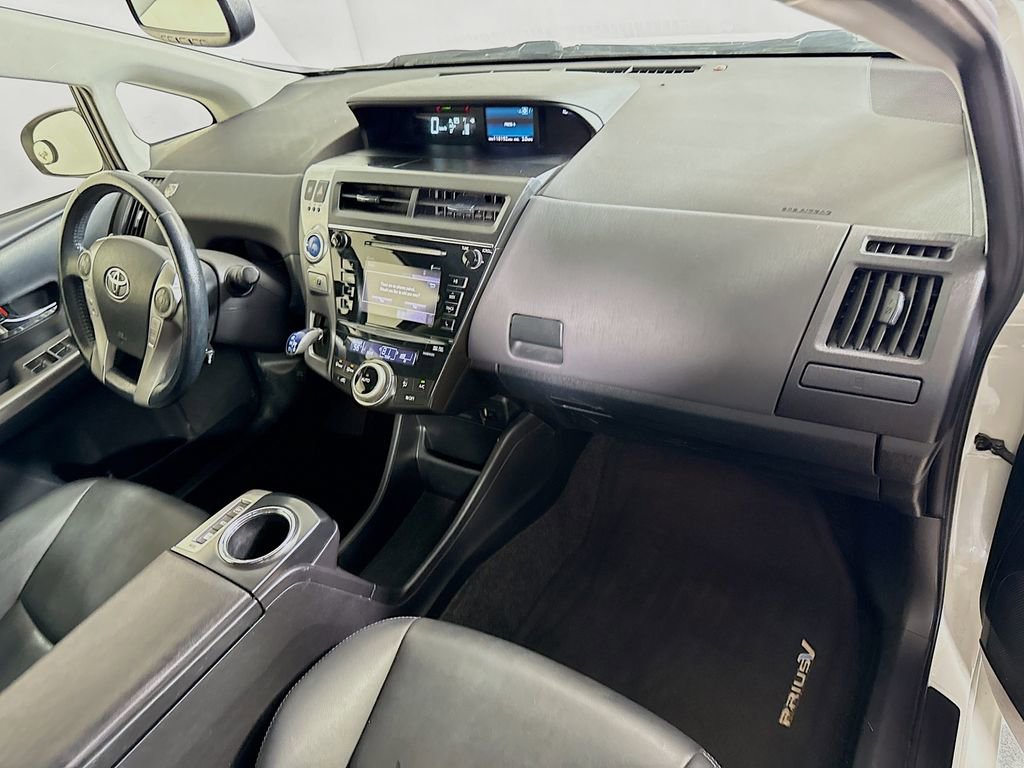 Used 2016 Toyota Prius V Four image 24