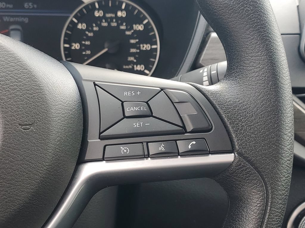 Used 2025 Nissan Altima 2.5 SV FWD image 23