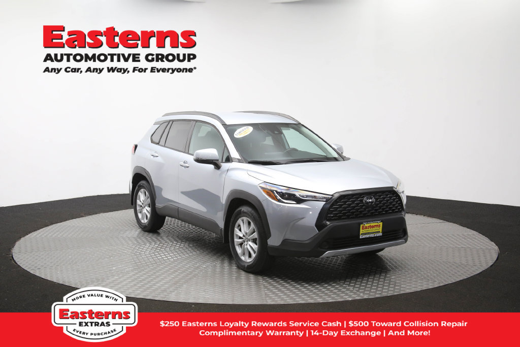 Used 2022 Toyota Corolla Cross LE AWD/4WD image 47