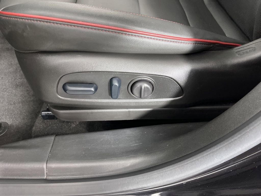 Used 2025 Chevrolet TrailBlazer RS w/ Convenience Package image 38