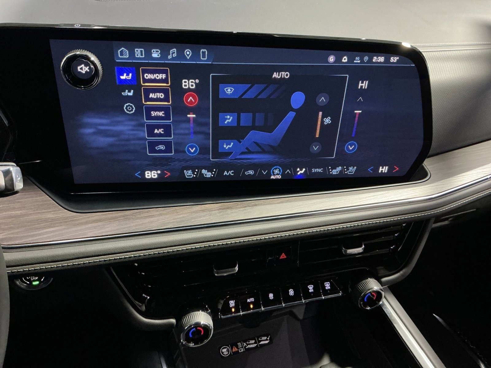 New 2026 Chevrolet Suburban Premier image 29
