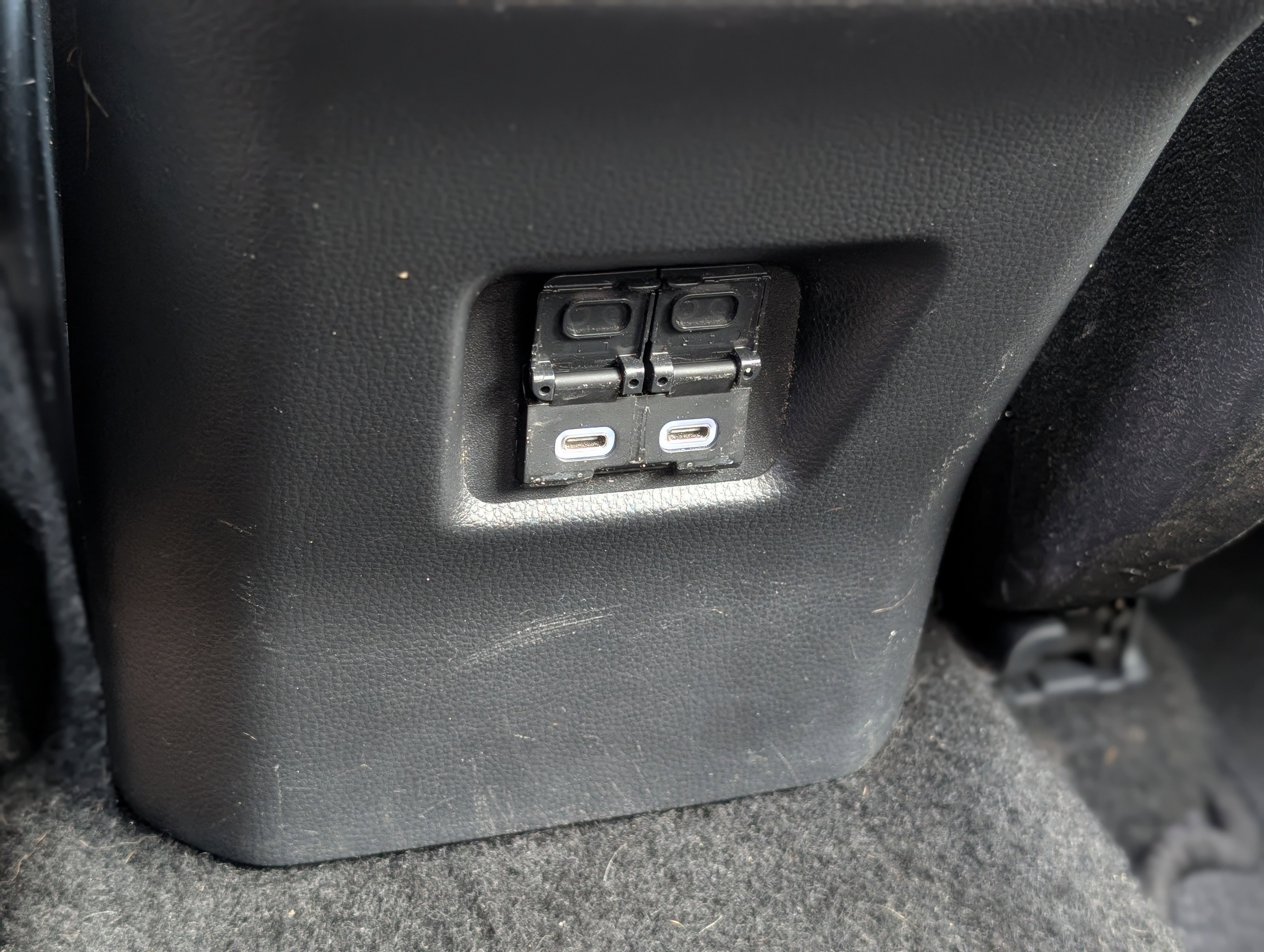 Used 2023 Toyota RAV4 XLE image 35