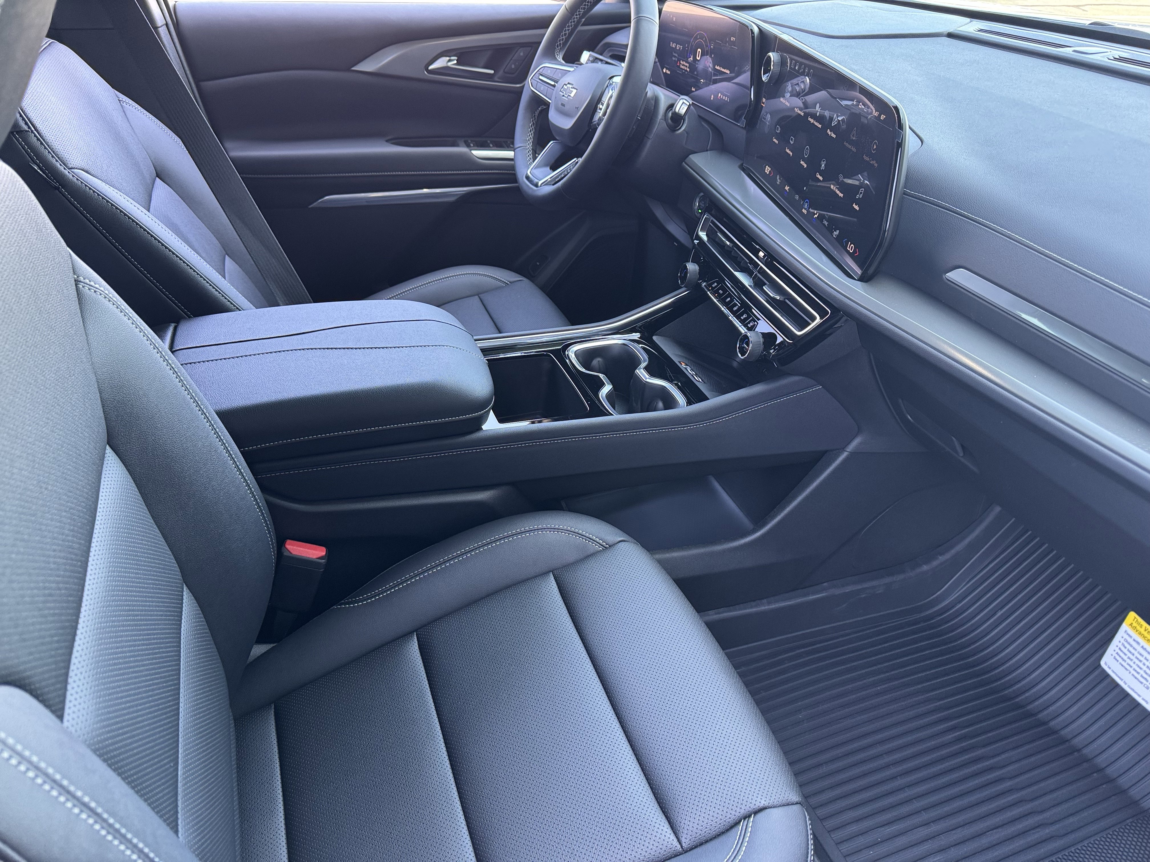 New 2026 Chevrolet Traverse LT w/ Midnight/Sport Edition image 21