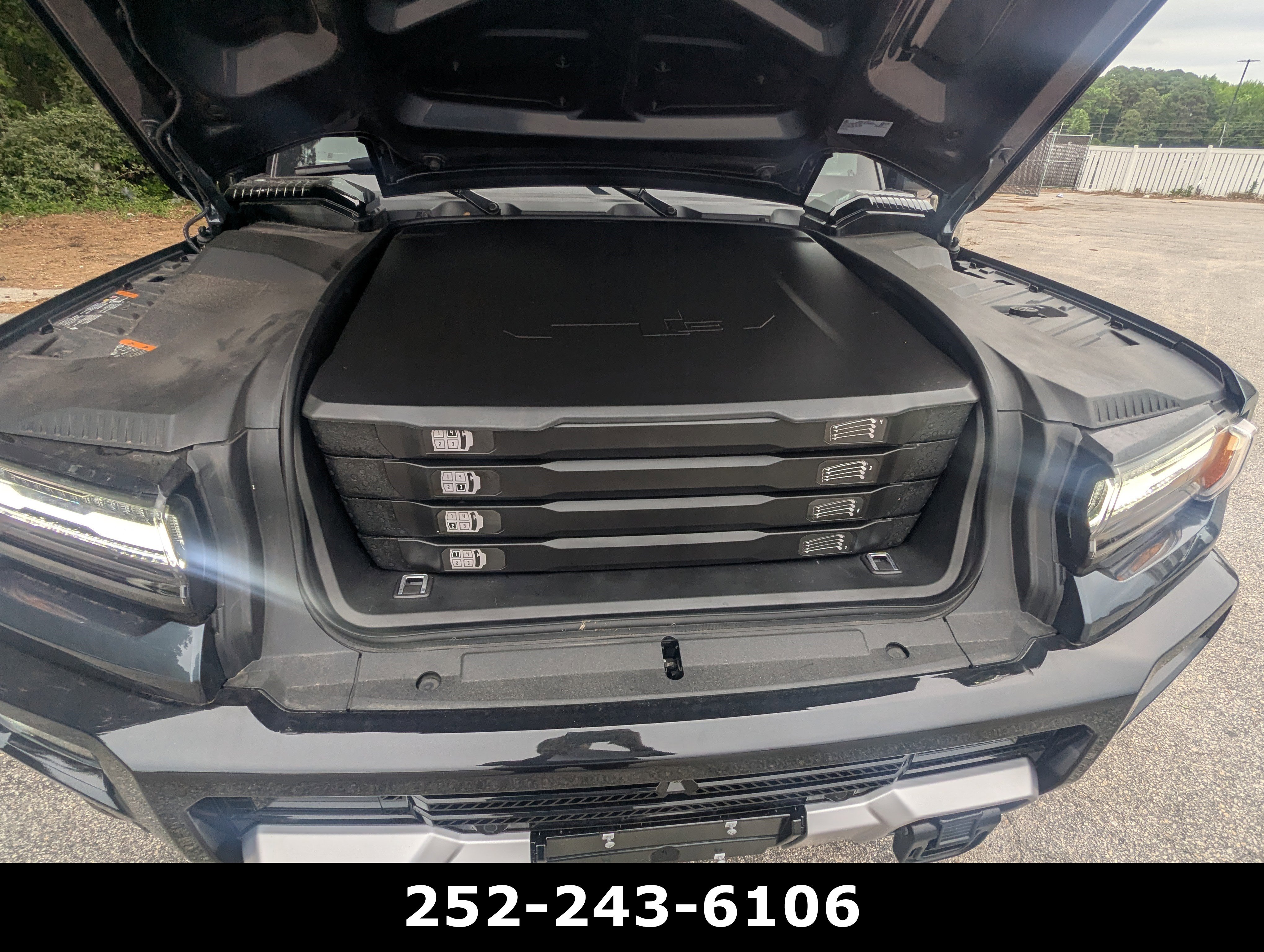 Used 2025 GMC Hummer EV 3X AWD/4WD image 9