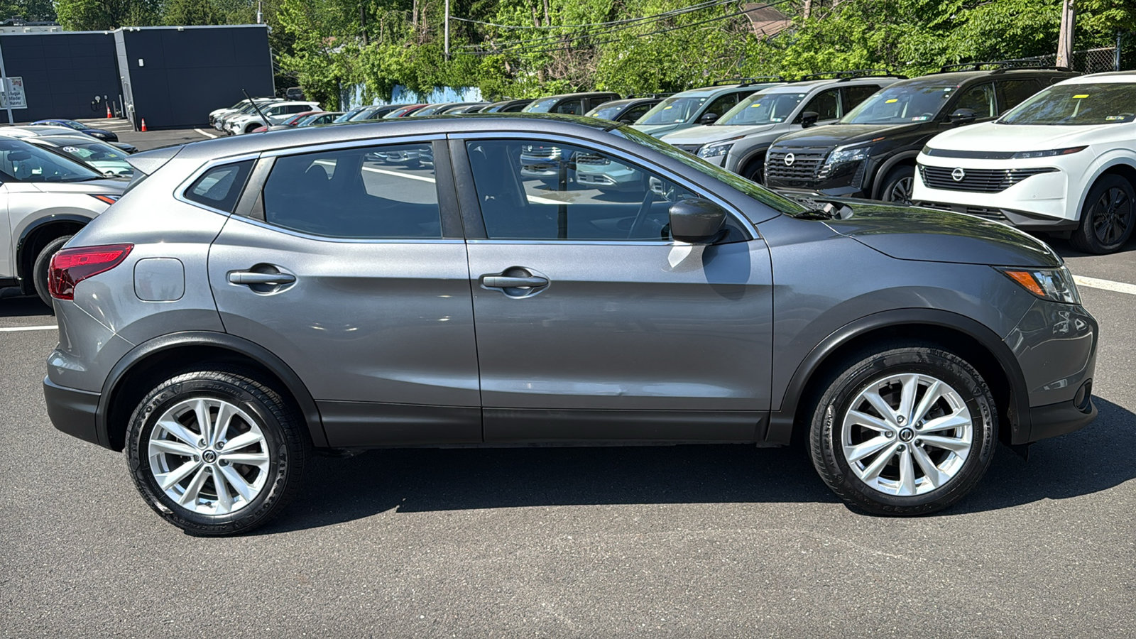 Used 2019 Nissan Rogue Sport S w/ Appearance Package AWD/4WD image 25