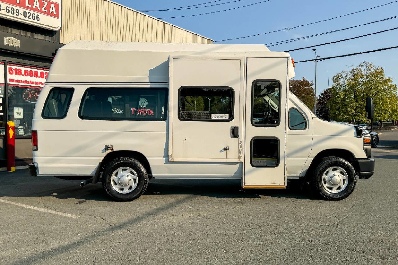 Used 2011 Ford E-350 and Econoline 350 Extended Super Duty w/ PWR Group image 8