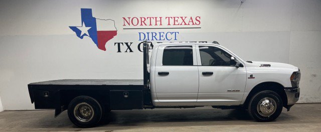 Used 2022 RAM 3500 Tradesman w/ Chrome Appearance Group AWD/4WD image 4
