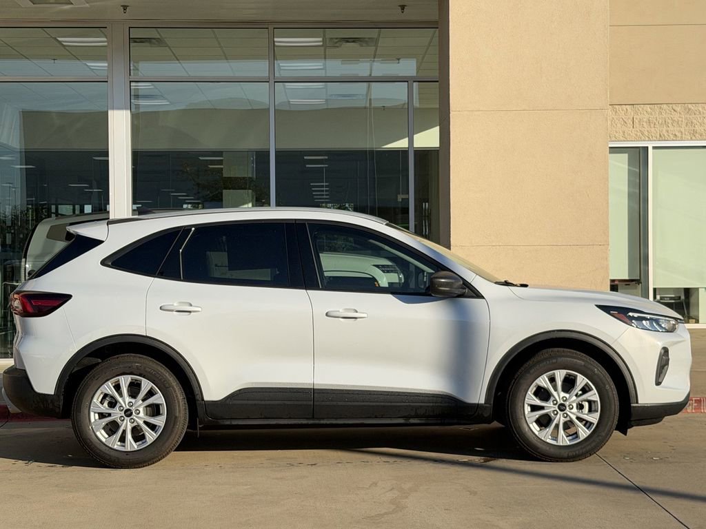 Used 2025 Ford Escape Active image 10
