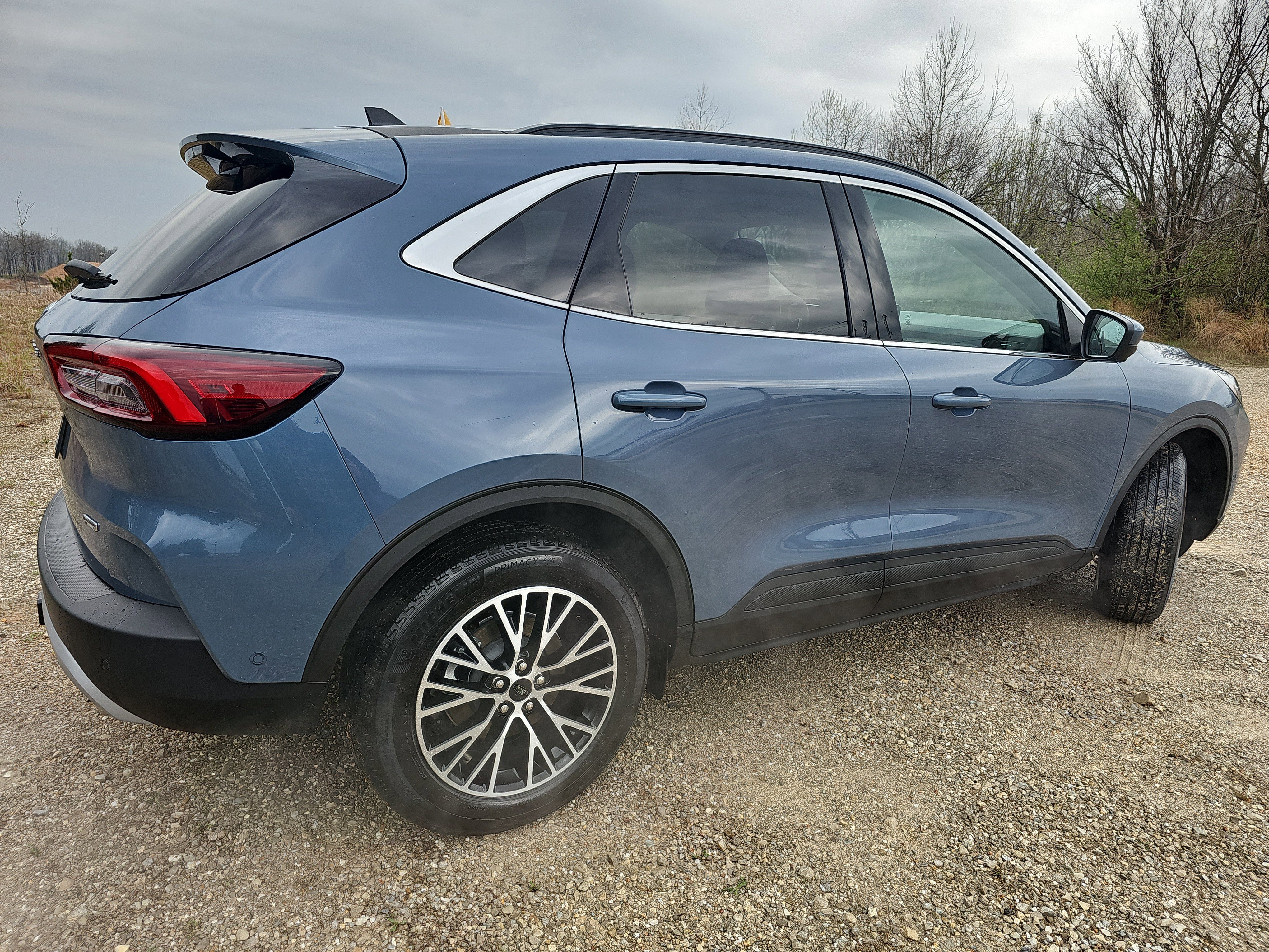 Certified 2024 Ford Escape SE w/ PHEV Premium Package image 3