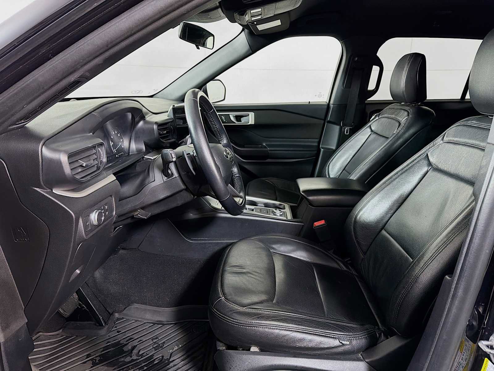 Used 2020 Ford Explorer XLT image 17