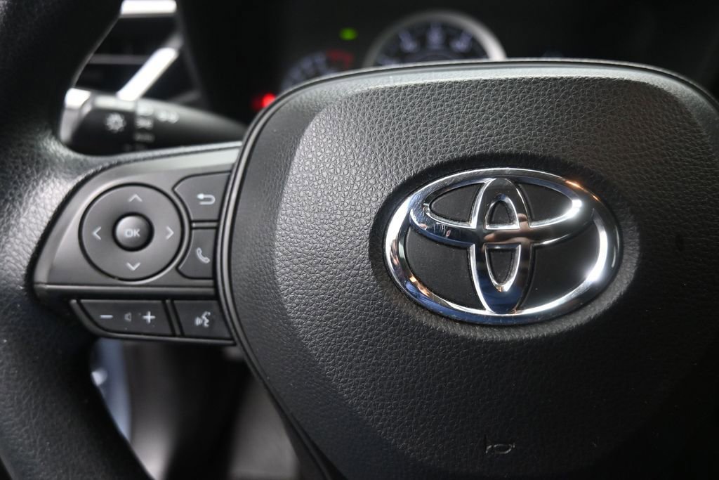 Used 2021 Toyota Corolla LE w/ LE Convenience Package FWD image 15