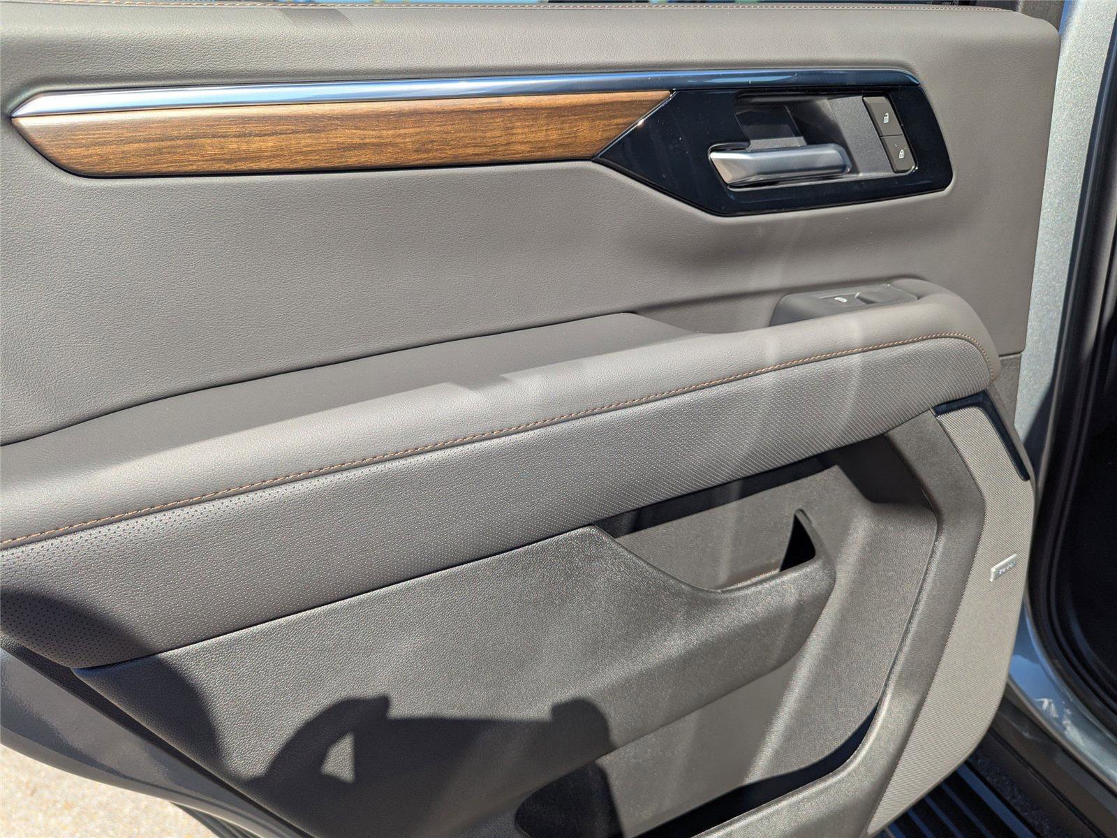 New 2026 Chevrolet Tahoe High Country image 16