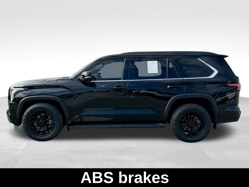 Used 2025 Toyota Sequoia SR5 image 9