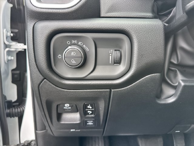 New 2027 RAM 1500 4x4 Crew Cab image 19
