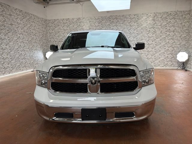 Used 2022 RAM 1500 Classic SLT AWD/4WD image 2