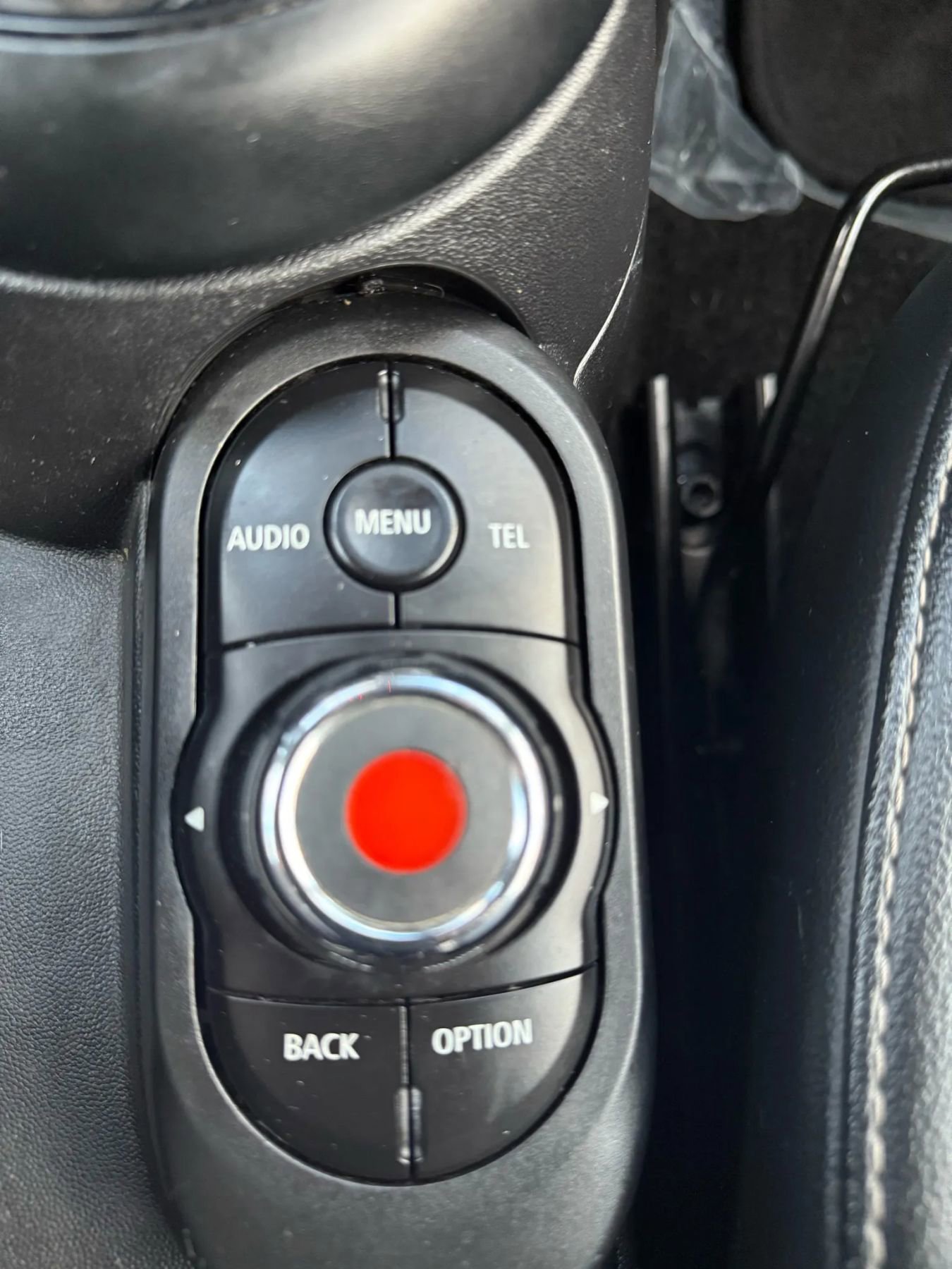 Used 2018 MINI Cooper 2-Door Hardtop image 26