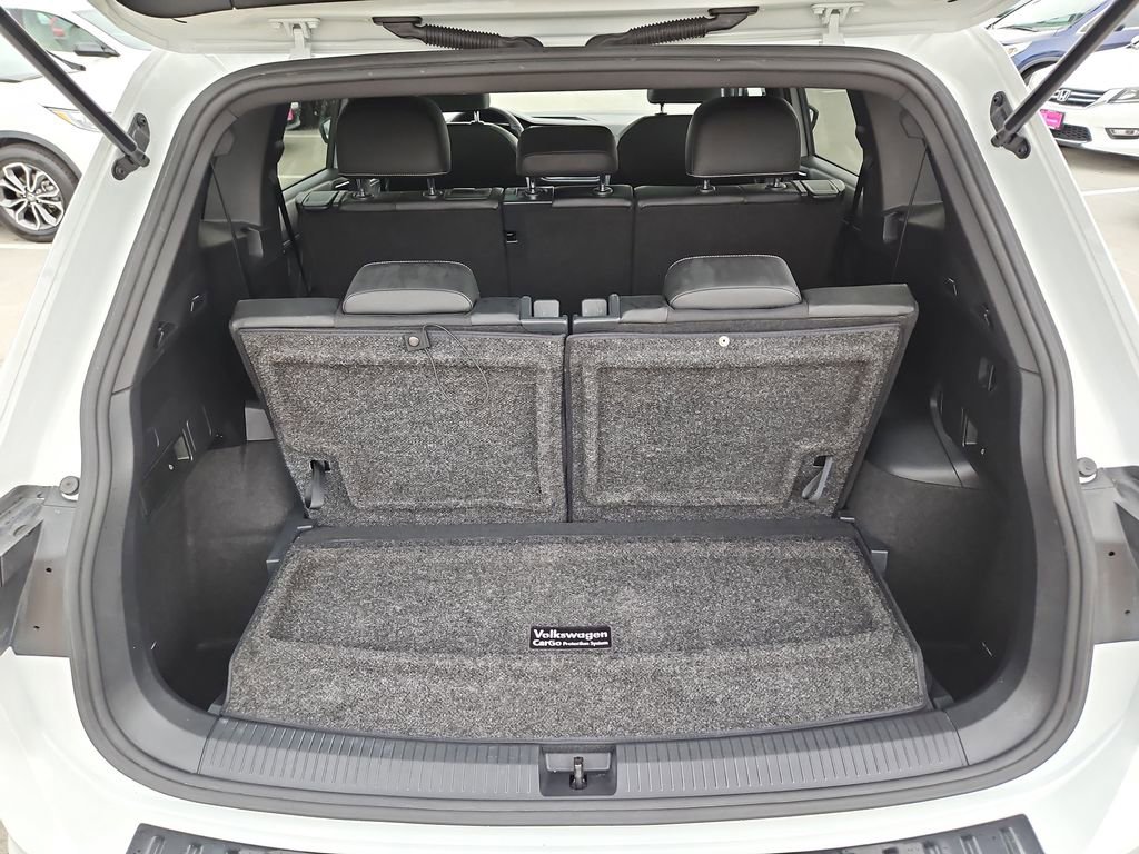 Used 2023 Volkswagen Tiguan SE R-Line image 19